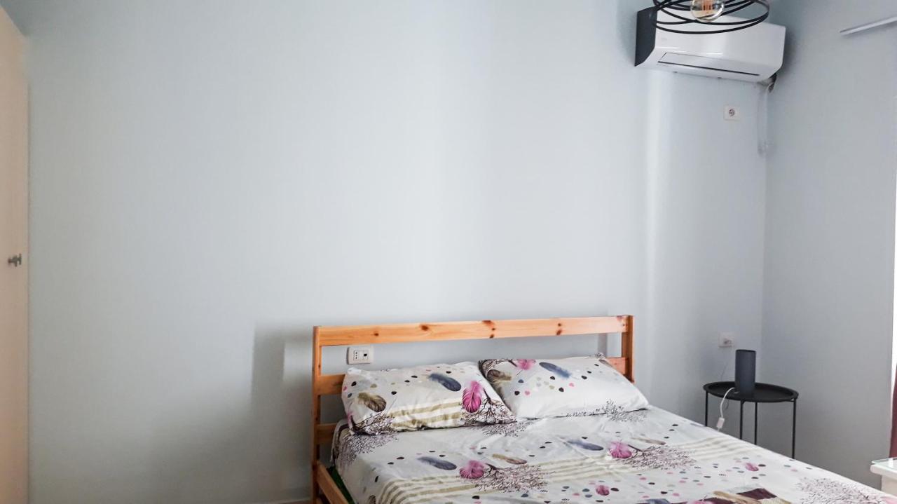 Hotel Sea Breeze Sarandë Eksteriør bilde