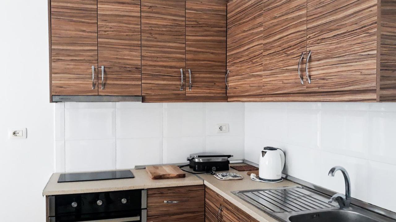 Hotel Sea Breeze Sarandë Eksteriør bilde
