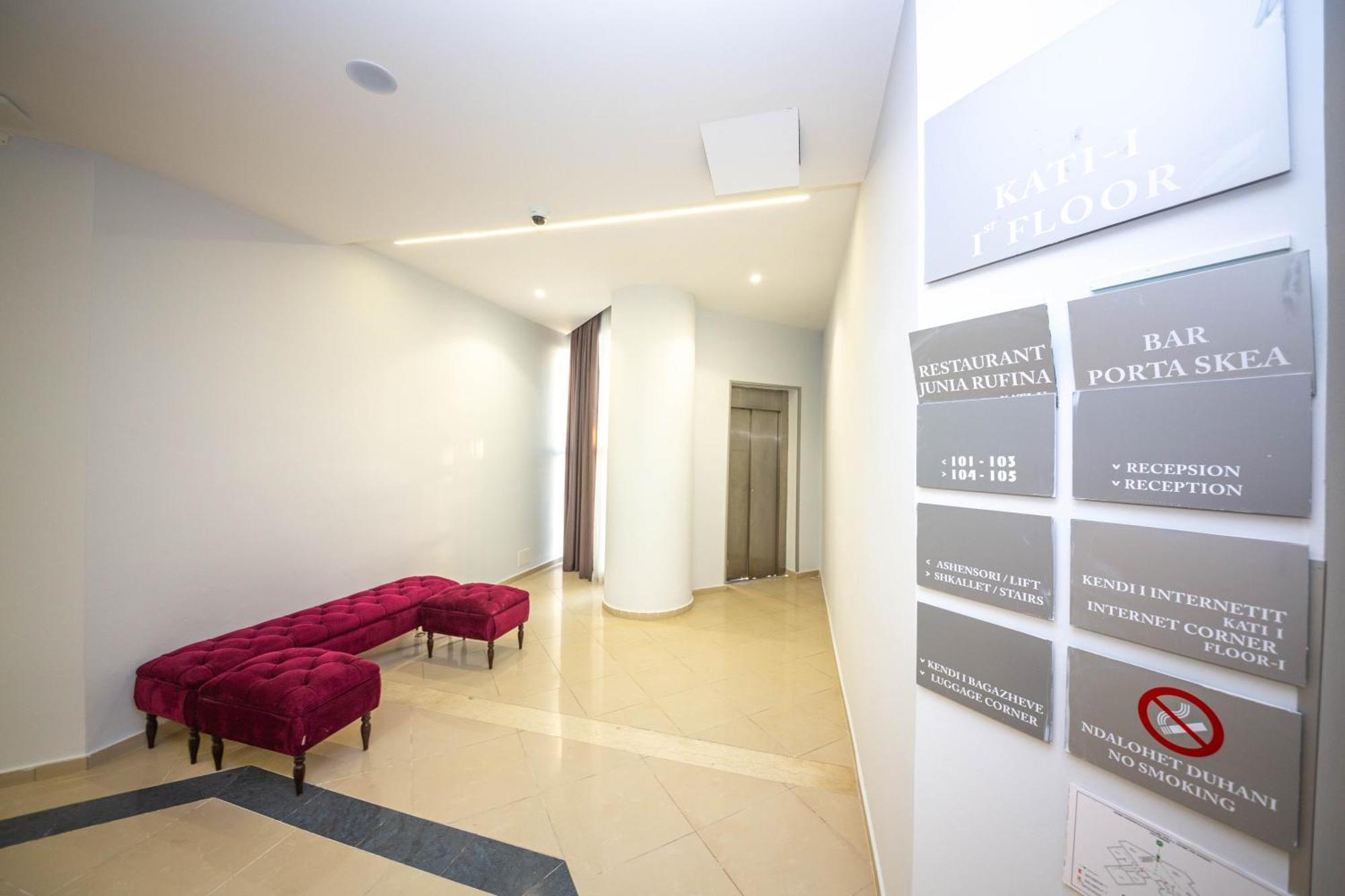 Hotel Sea Breeze Sarandë Eksteriør bilde