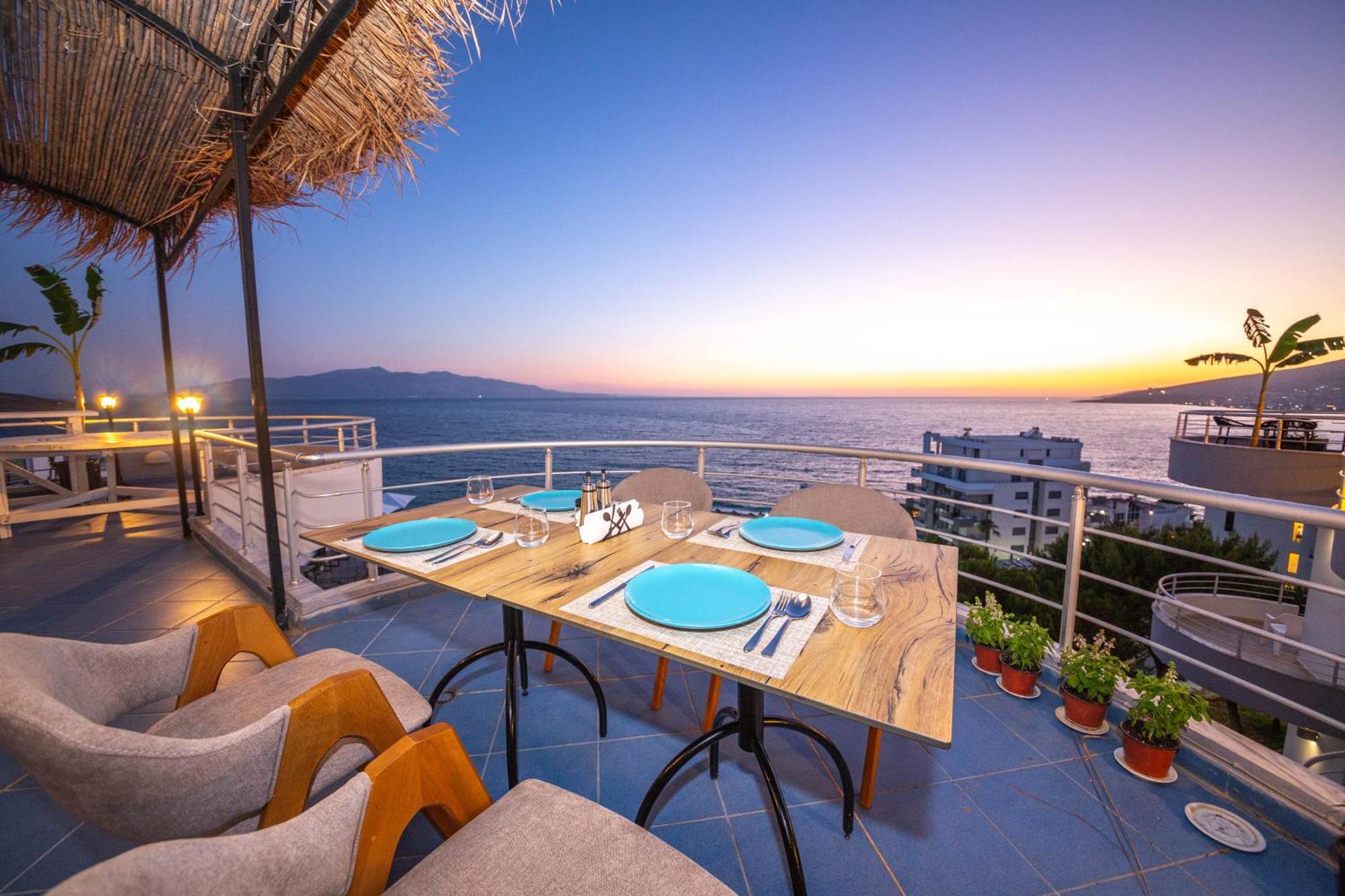 Hotel Sea Breeze Sarandë Eksteriør bilde