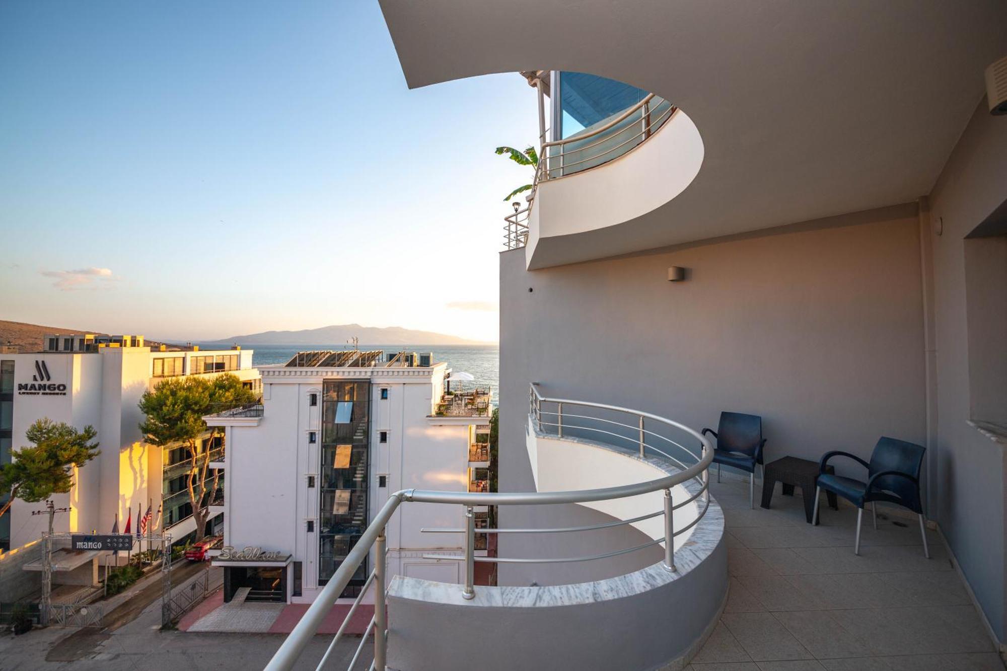 Hotel Sea Breeze Sarandë Eksteriør bilde