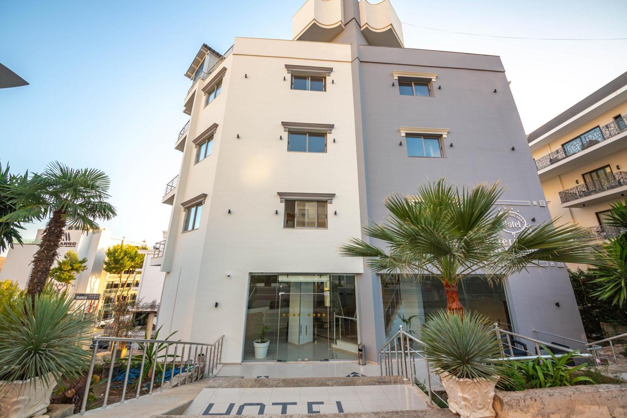 Hotel Sea Breeze Sarandë Eksteriør bilde