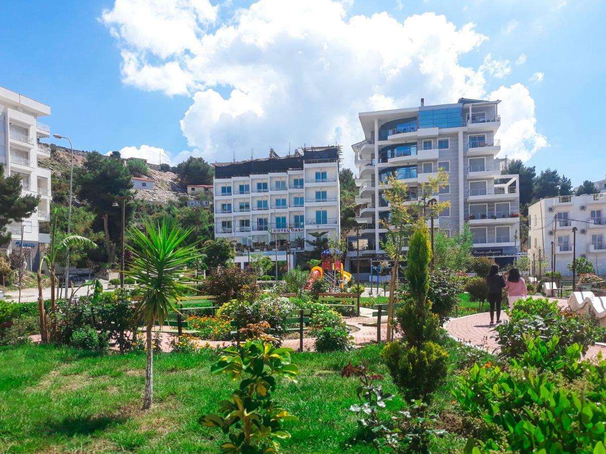 Hotel Sea Breeze Sarandë Eksteriør bilde